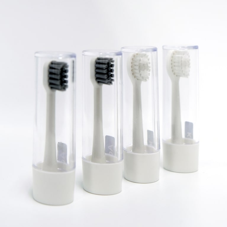 stryv PocketSmile + Free 1 brush head refills pack